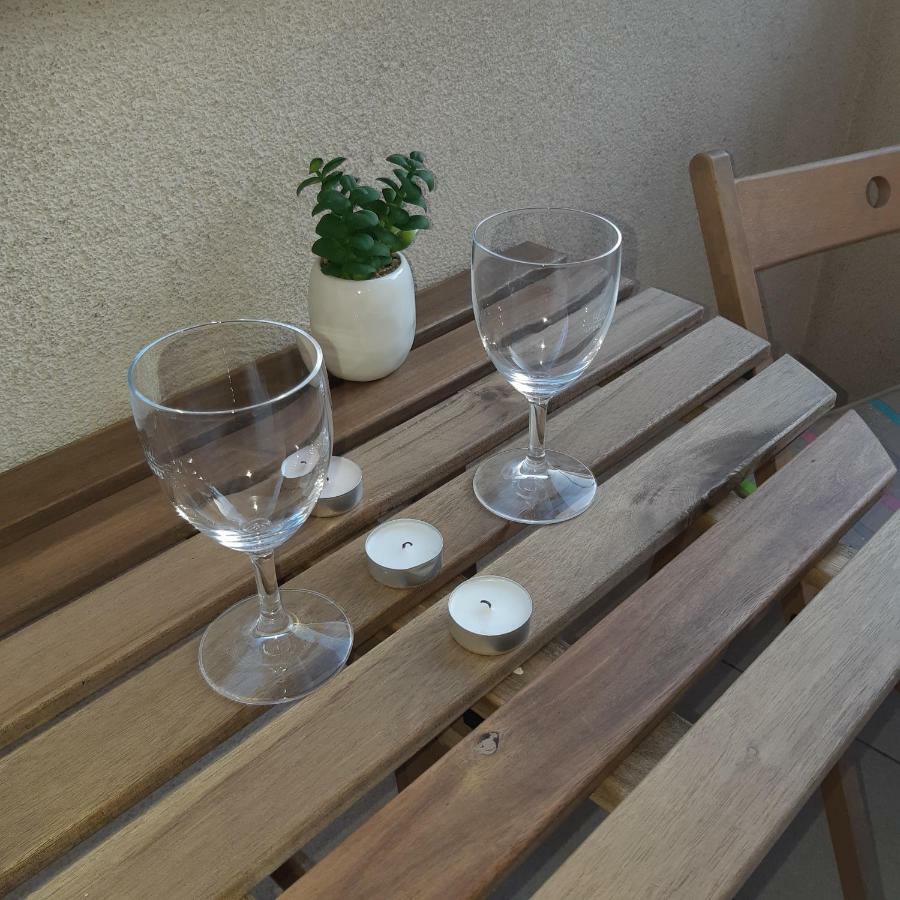 Apartment With Garage Lavici ซาเกร็บ ภายนอก รูปภาพ